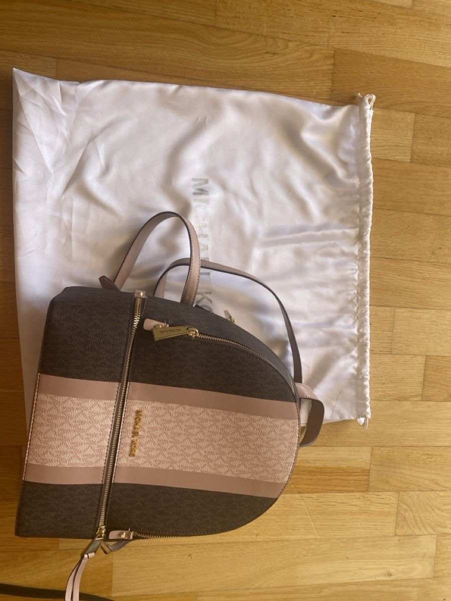 Michael Kors Sacs à dos: Michael Kors Rucksack – D'occasion à Münchenstein par sommerverkauf12 2