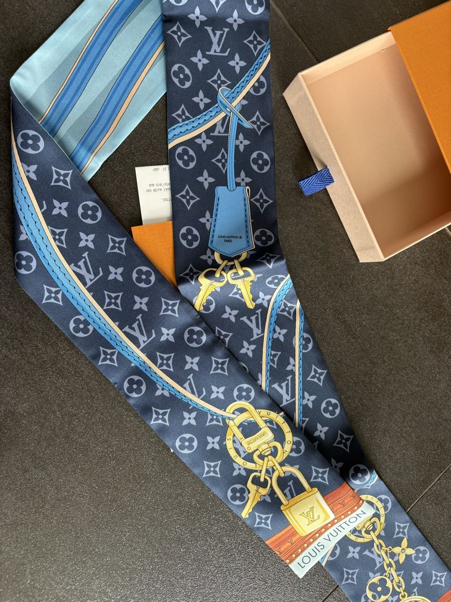Louis Vuitton Foulard & Sciarpe: Louis Vuitton Badeau neu Full Set – Nuovo e nell'imballaggio originale da Fehren venduto da Frischki 7