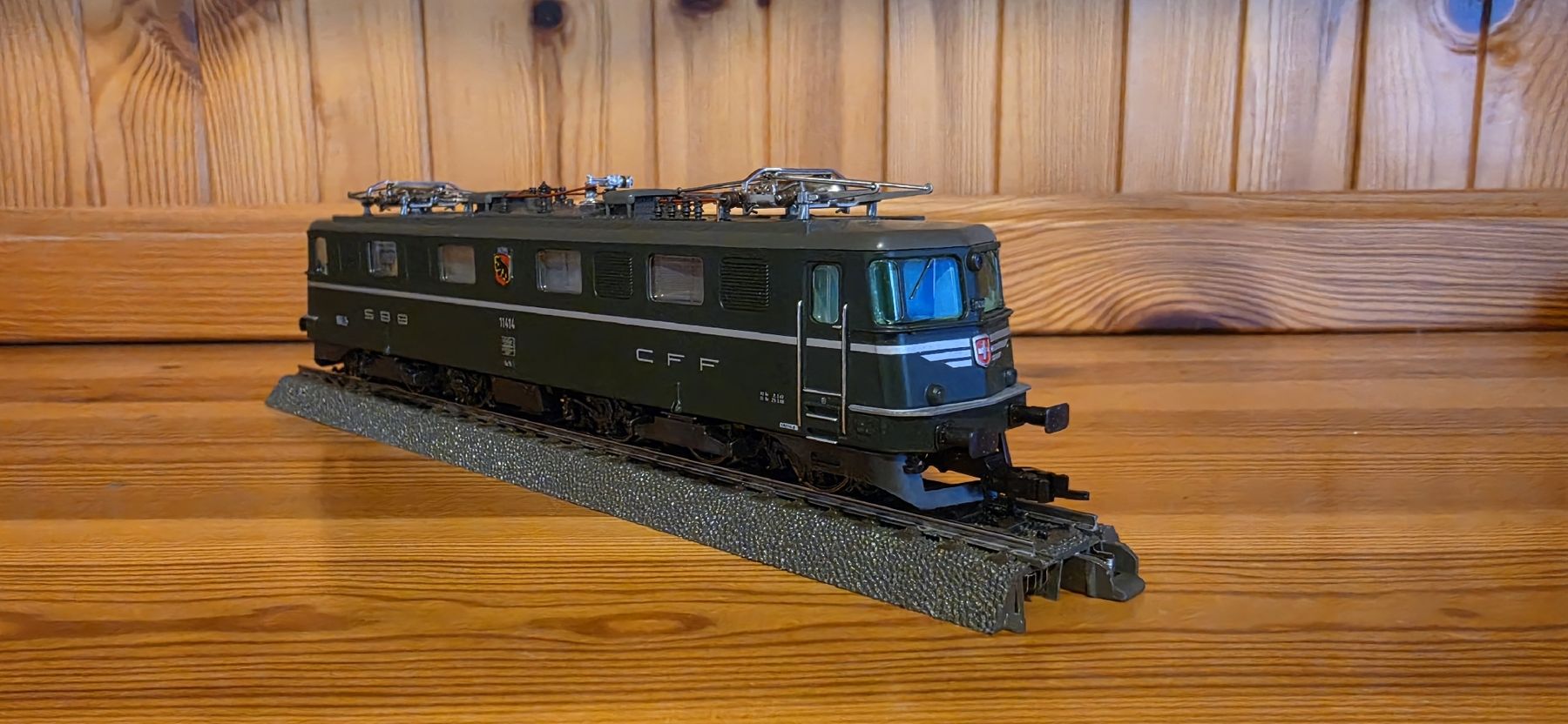 Märklin Modelleisenbahnen: Märklin Ae 6/6 HO Bern – Gebraucht aus Bettlach von United83 3