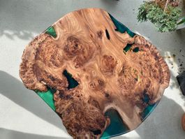 Epoxid Couchtisch Unikat, Tisch/Einzigartiger Design massiv.