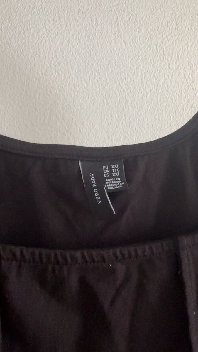 Top: crop top schwarz xxl – Nuovo (secondo la descrizione) da Oftringen venduto da tola19 2