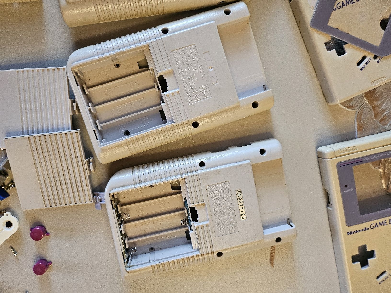 Nintendo Console: 3x Gameboy Ersatzteile und Cases  – Difettoso da St. Gallen venduto da Cocos_Ricardo 8