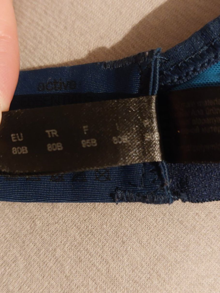 Tchibo Sonstige Unterwäsche: 2 Sport-BHs von Tchibo 80B/80C – Gebraucht aus Zollikofen von san_w2xs 2