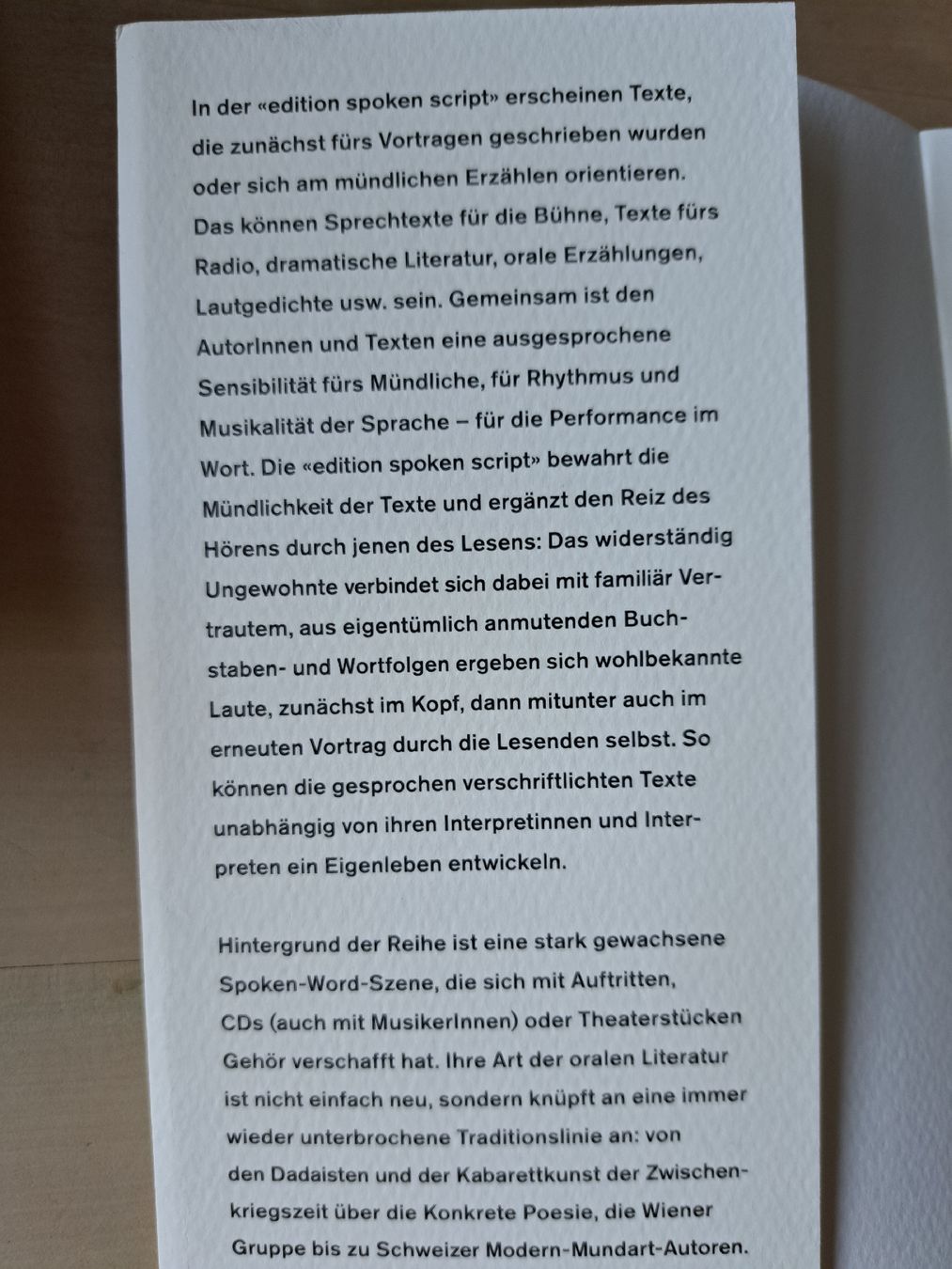 Libri: Guy Krneta. Unger üs. Familienalbum. edition spoken script – Usato da Zürich venduto da chusel 2