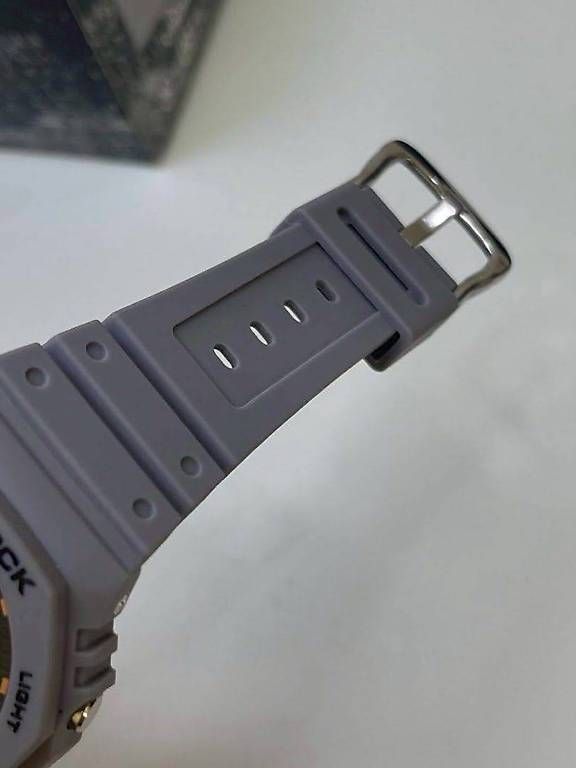 Montres: CASIO G-SHOCK GA-2100 – D'occasion à Balerna par irr_dc2h 4