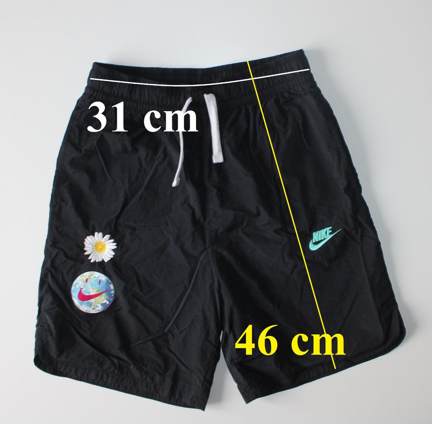 Nike Pantaloni: Short Nike t. 147 - 158 – Usato da Peseux venduto da Gilloss 4