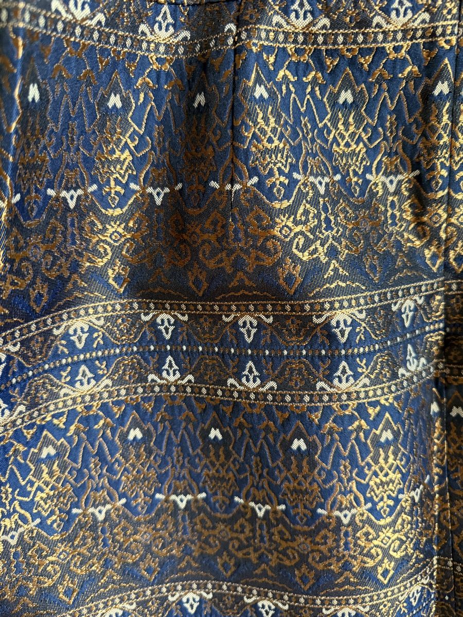 Massimo Dutti Gonne: Blue and gold patterned skirt - Massimo Dutti - Never worn – Nuovo (secondo la descrizione) da Genève venduto da jul_5xsn 5