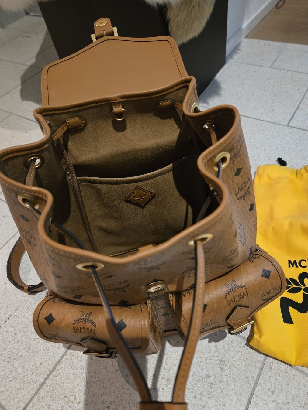 Mcm Zaini: MCM Rucksack neu ungebraucht – Nuovo e nell'imballaggio originale da Winterthur venduto da mar_l9rg 4