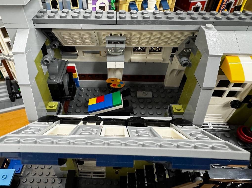 Lego Kit di costruzioni: Lego Creator Expert 10243 Parisian Restaurant – Usato da Weiach venduto da Stevo_Levo 2