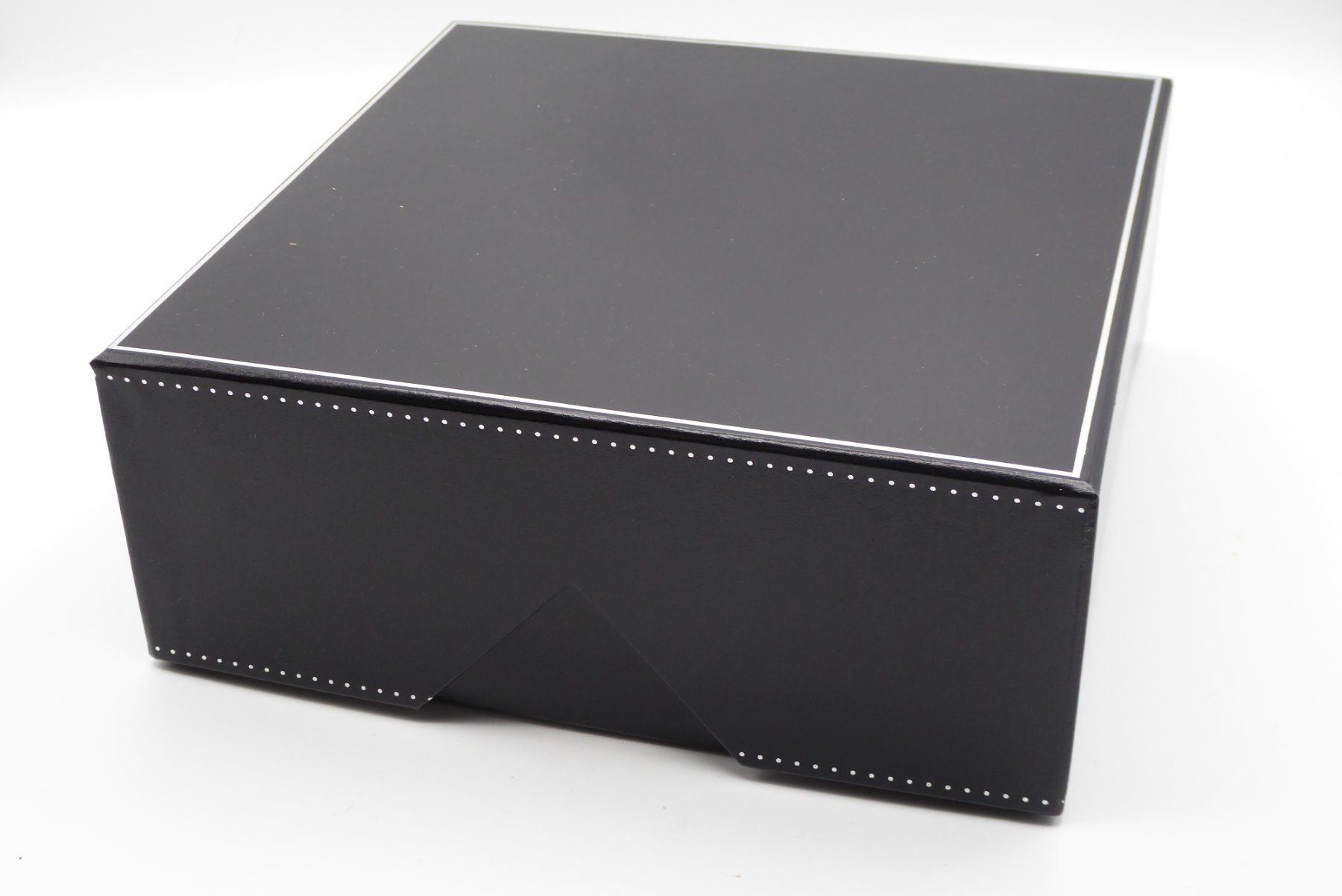 Scatole porta orologi: Jorg Hysek Box for Watch – Nuovo (secondo la descrizione) da Geneve venduto da adr_xk6n 1
