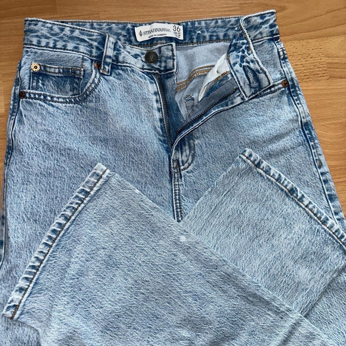 Stradivarius Jeans: Stradivarius straight leg jeans – Nuovo (secondo la descrizione) da Winterthur venduto da hachiscutecloset 2