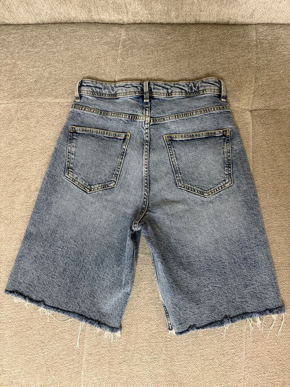 Zara Pantaloni: Zara Shorts Gr. 36 – Usato da Uetikon am See venduto da Fraufox1 1