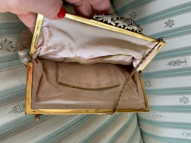 Taschen für Damen: Vintage Handtasche handgestickt – Gebraucht aus Meilen von sho_vct5