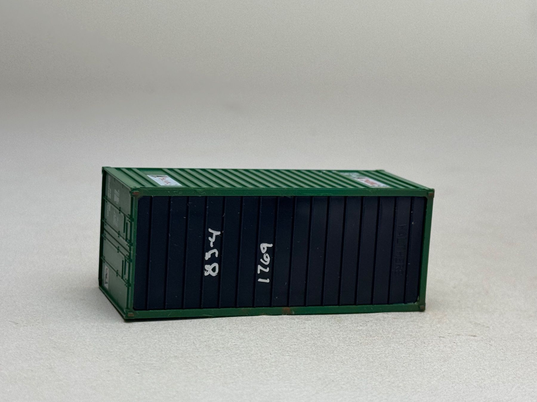 Modellini di ferrovie: EB- 20 Ft. Container UASC grün – Usato da Elm venduto da Wikmtz 2
