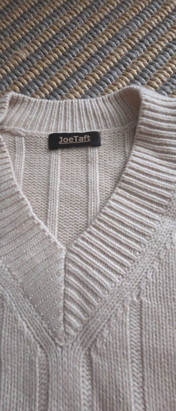 Maglioni & Felpe: Damen Pullover Joe Taft beige Grösse M 100% Kaschmir – Usato da Riedikon venduto da Winter21. 2
