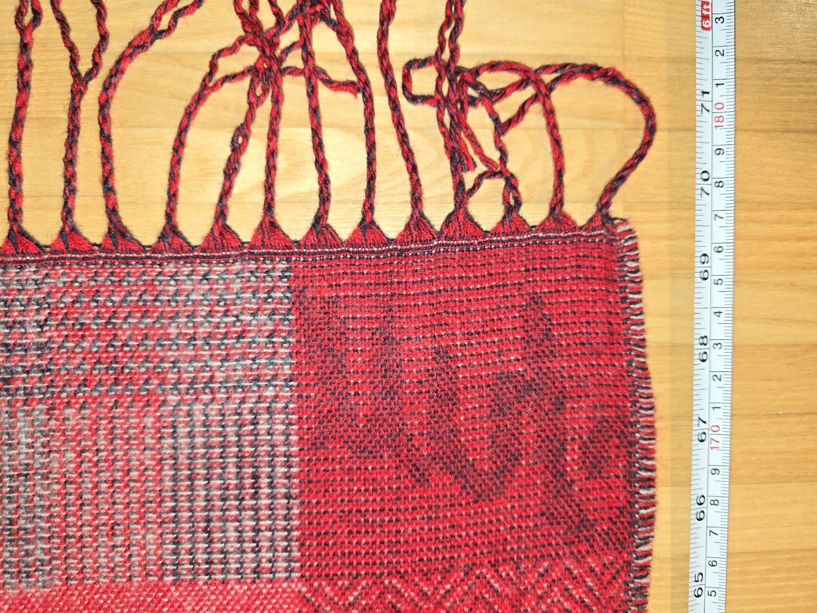 Foulard & Sciarpe: Winter-Schal mit Fransen, ungetragen – Nuovo (secondo la descrizione) da St. Gallen venduto da A.W.128 4