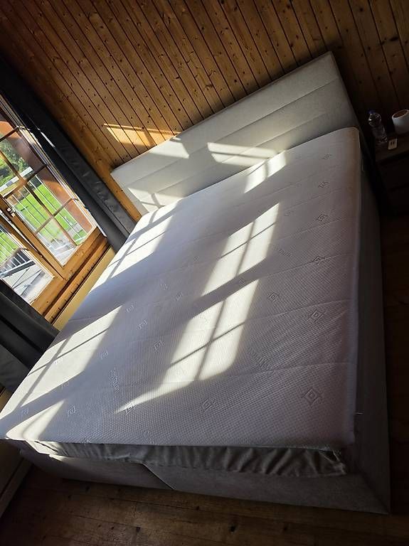 Letti: Nur heute 200 CHF!! Boxspringbett Sorcha 180x200  – Usato da Unterwasser venduto da mic_n5hh
