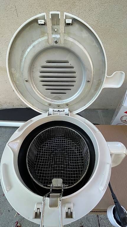 Elettrodomestici da cucina: Friteuse SEB Snack Magic Clean avec panier + boîte dorigine – Usato da Jussy venduto da Retrove 1