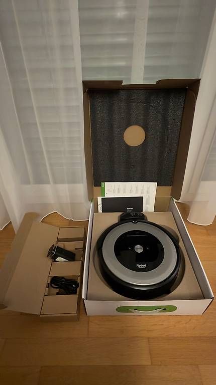 Staubsauger & Zubehör: iRobot Roomba e5 mit App & Virtual Wall – Gebraucht aus Niederurnen von ang_h2zg 1
