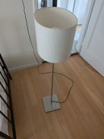 Stehlampe weiss, schlichtes Design, gut erhalten! 