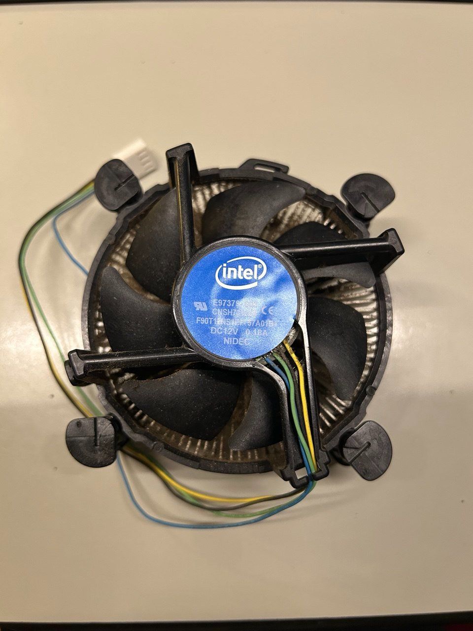 Intel Componenti elettronici: E97379-001CPU Dissipatore – Usato da Giubiasco venduto da LorisVale