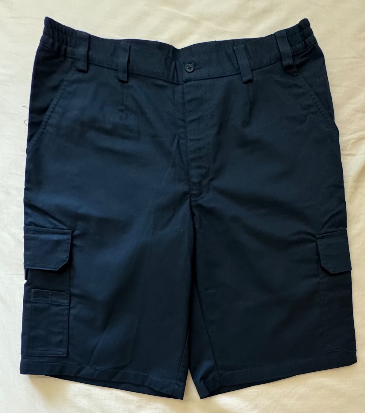 Pantaloni: SHORTS JAMEL – Nuovo (secondo la descrizione) da Zürich venduto da ThaliaL