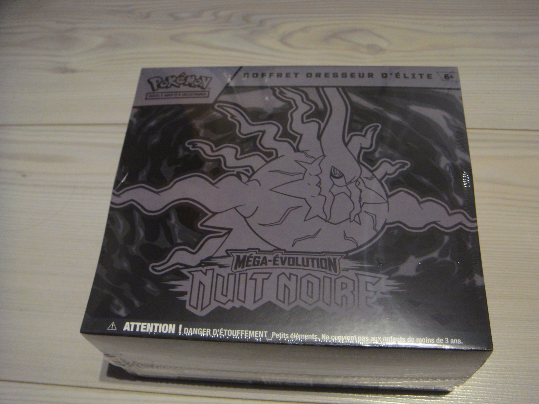 Pokémon Carte collezionabili: Pokemon Nuit Noire Box FR – Nuovo e nell'imballaggio originale da sugiez venduto da Svicente
