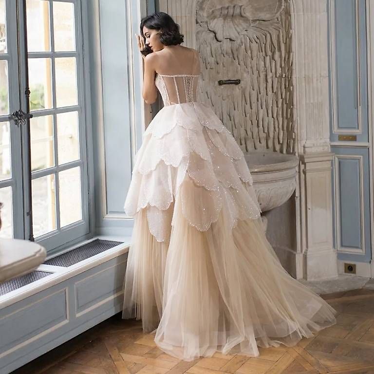 Kleider: Abendkleid beige Grösse 36/38 mit Perlen – Neu und originalverpackt aus Appenzell von mir_rqn6 1