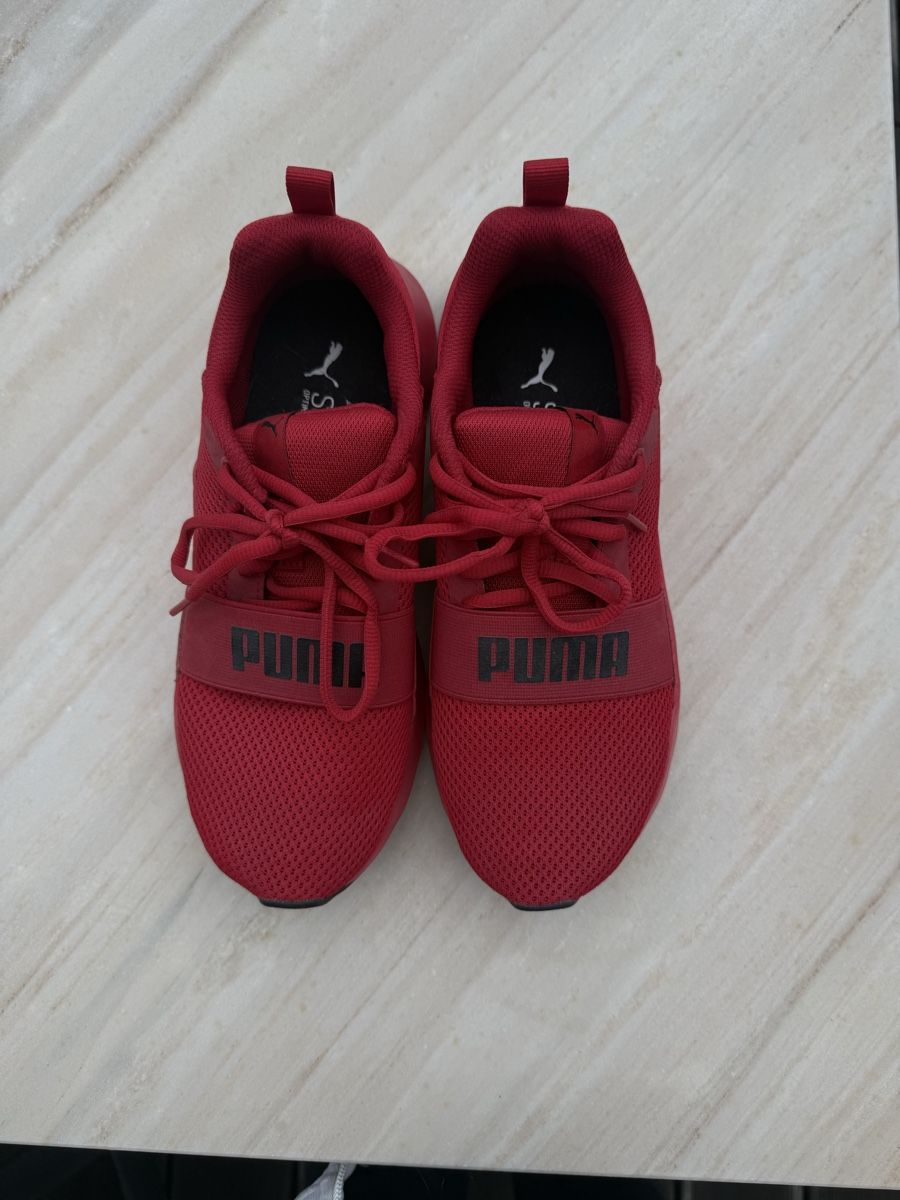 Puma Scarpe da donna: Rote Puma Sneaker Grösse 38 – Usato da Engelburg venduto da mia_n6tr