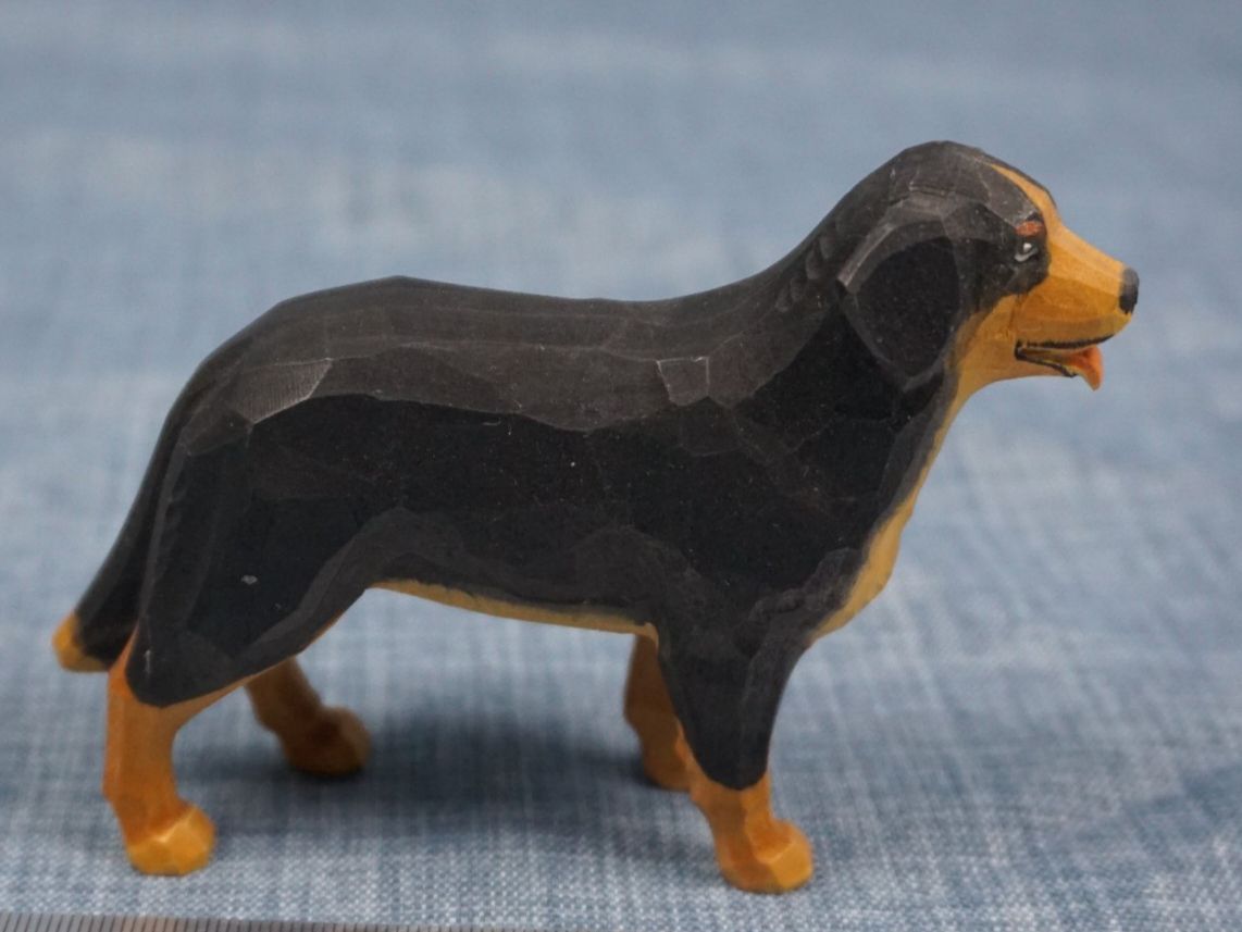 Figuren: Berner Sennenhund handgeschnitzt und bemalt – Neu (gemäss Beschreibung) aus Diessbach b. Büren von Crocharry 1