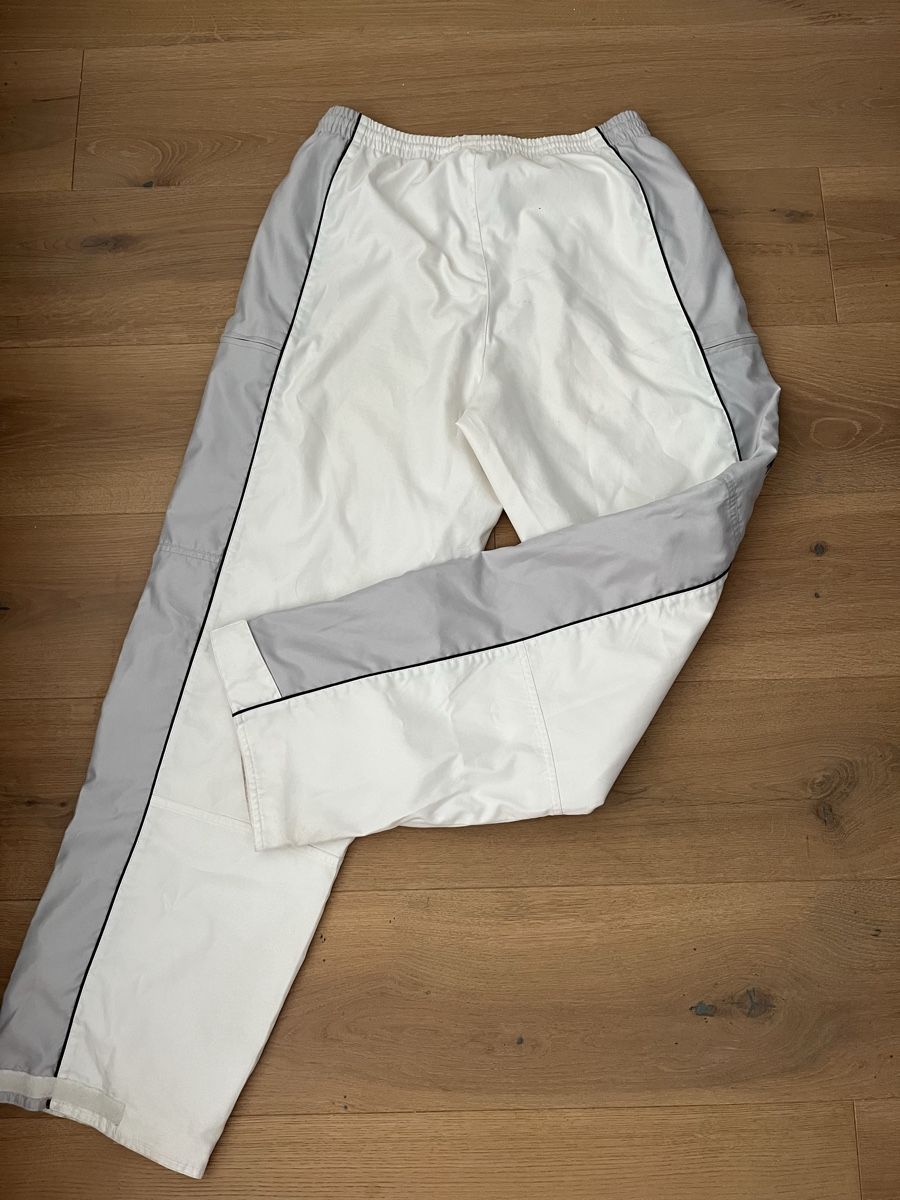 Nike Pantaloni: Nike Trackpant (y2k) – Usato da Balzers venduto da liv_wzl8 2