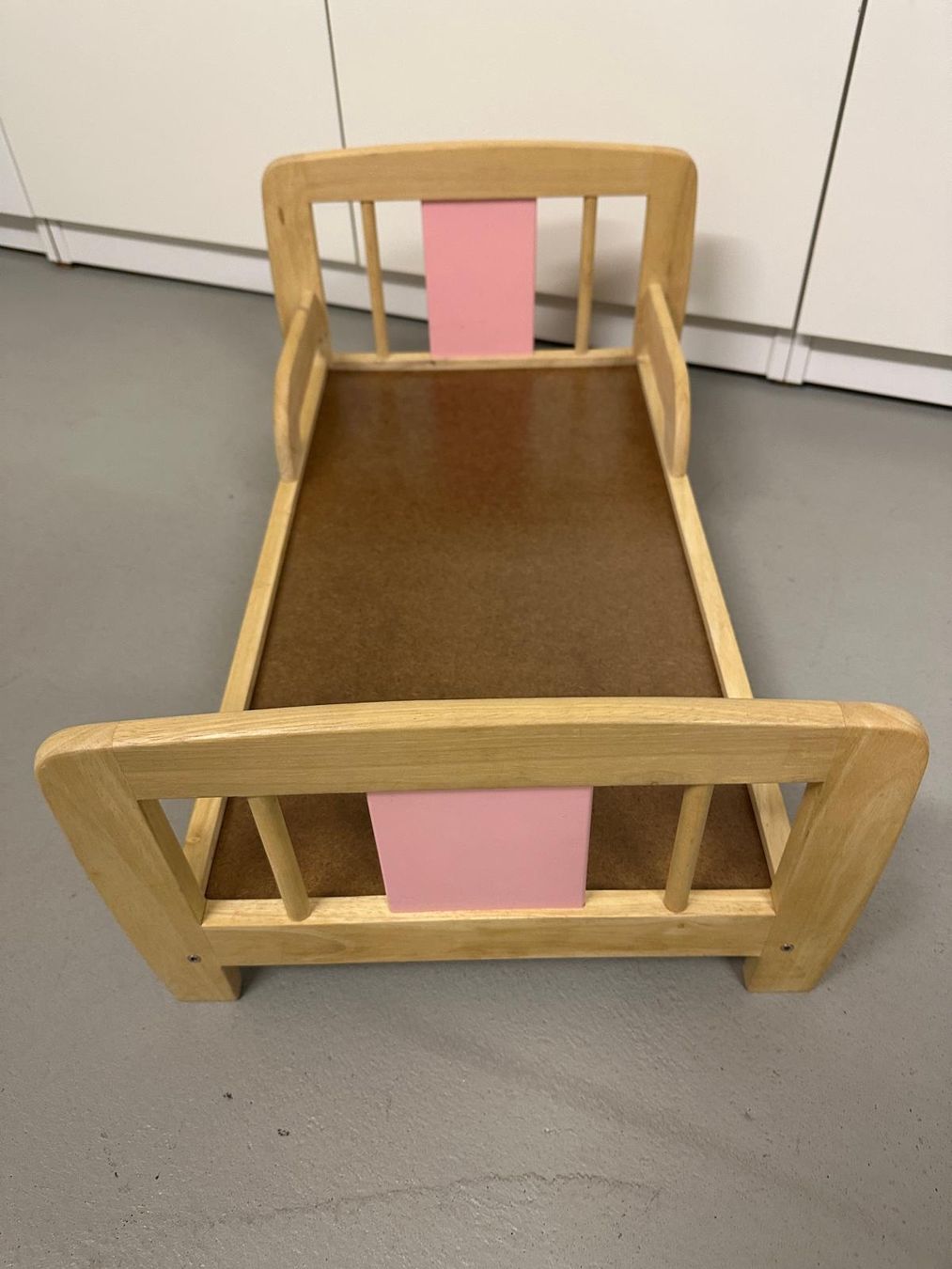 Giocattoli: Puppenbett – Usato da Einsiedeln venduto da ler_qq6h 2