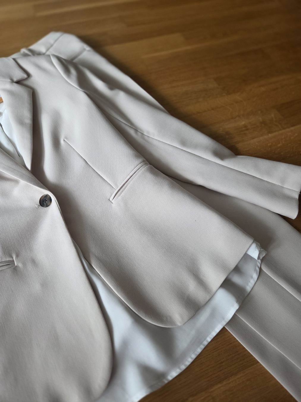 Completi & Tailleur: Part Two Anzug inkl. Hemisphere Top – Nuovo (secondo la descrizione) da Luzern venduto da kra_2bbg 3