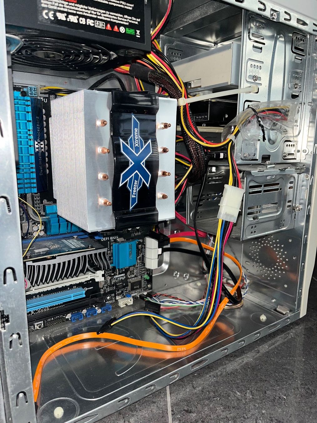 PCs: PC mini-Tower mit AMD CPU, komplett und lauffähig – Gebraucht aus Eggenwil von Therealsigi 1