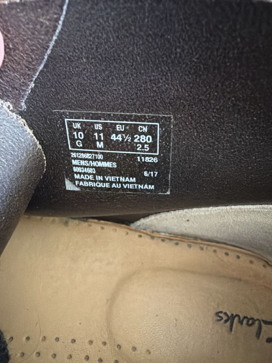 Clarks Scarpe da uomo: Bottines desert boots Clarks marron suede taille 44.5  – Usato da Forel (Lavaux) venduto da vuf_rdl9 3