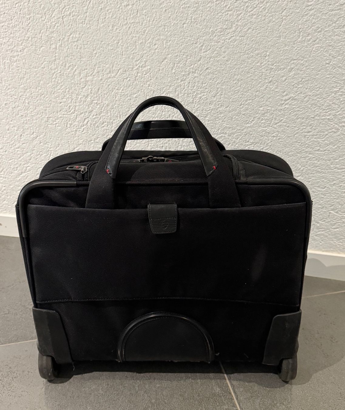 Samsonite Borse: Samsonite Laptop Case with Wheels – Usato da Neuchâtel venduto da Neuch1 2