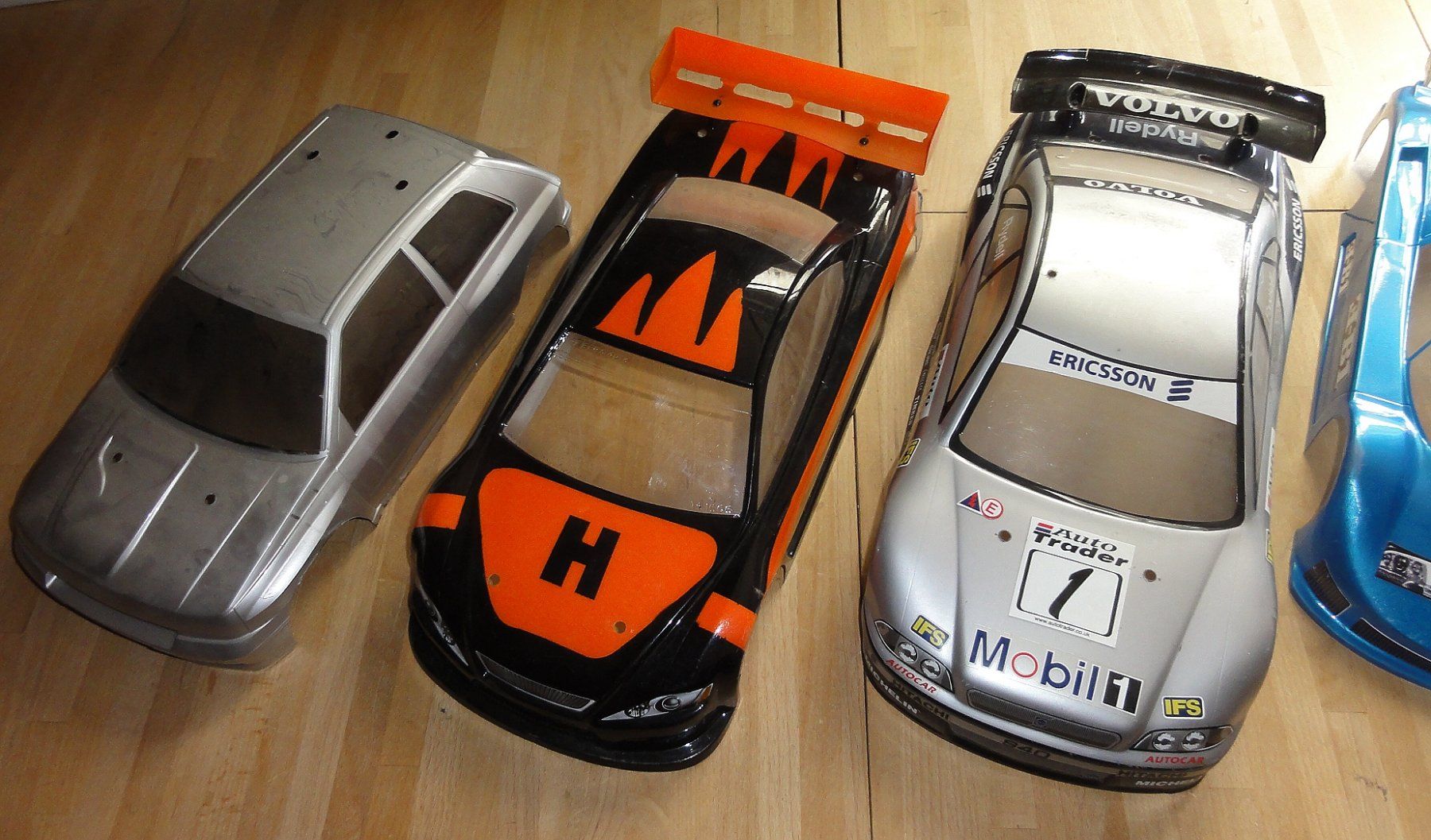 Modellismo RC: 7 Stück Karosserien - 1:10 – Usato da Waldenburg venduto da Rcparts 1