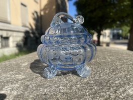 Antike Art Deco Bonbonniere aus Glas, hellblau Top Zustand