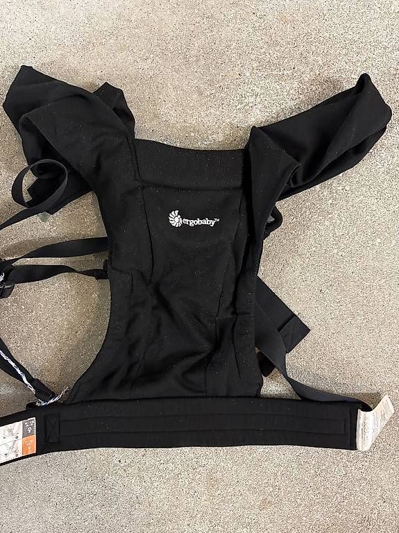 Porte-bébés ventraux & dorsaux: Ergobaby Embrace Trage, Black – D'occasion à Luzern par StefAl 2