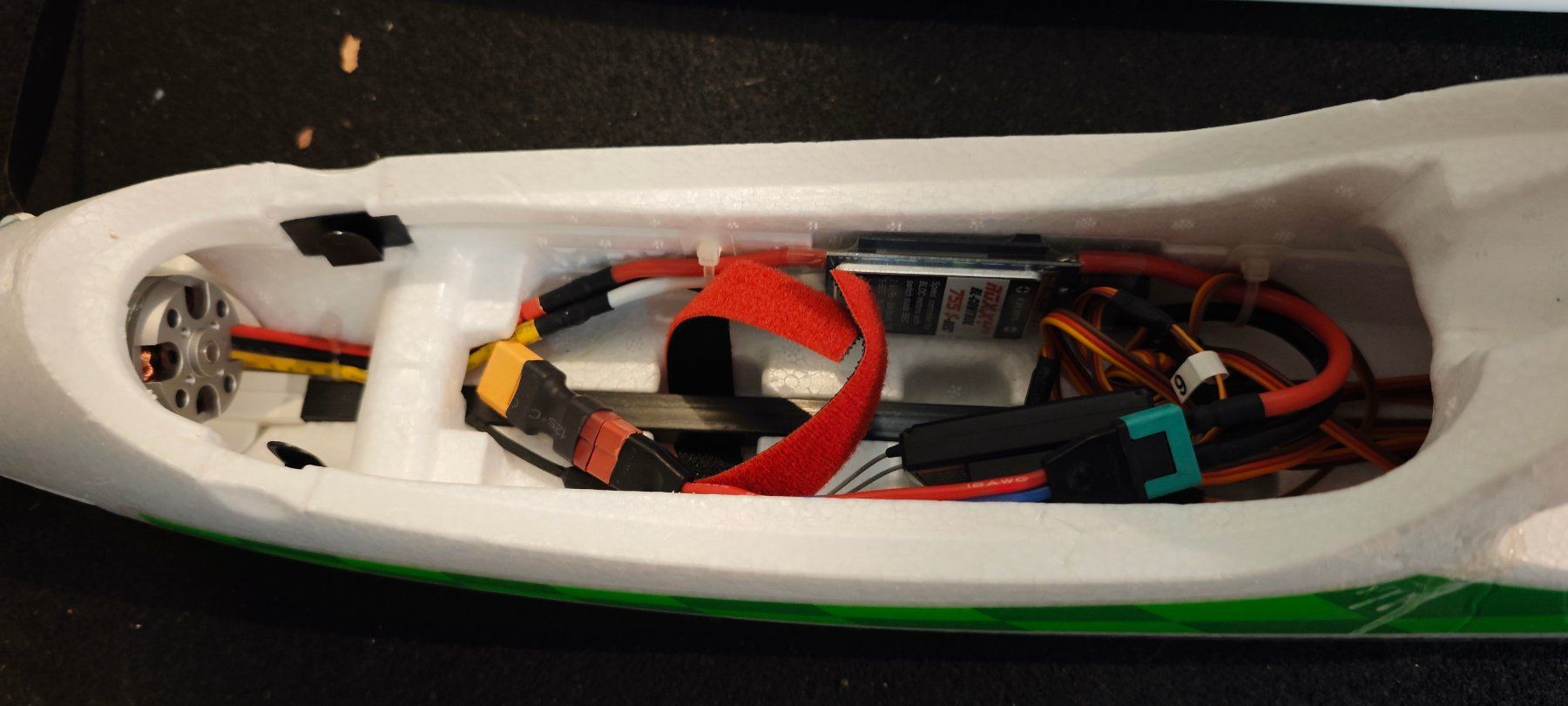Multiplex RC Kits de montage: MULTIPLEX FUNRAY, Elektro RC Segler,2m spw, 4 Klappen – Défectueux à Pfaffhausen par seppentony 8