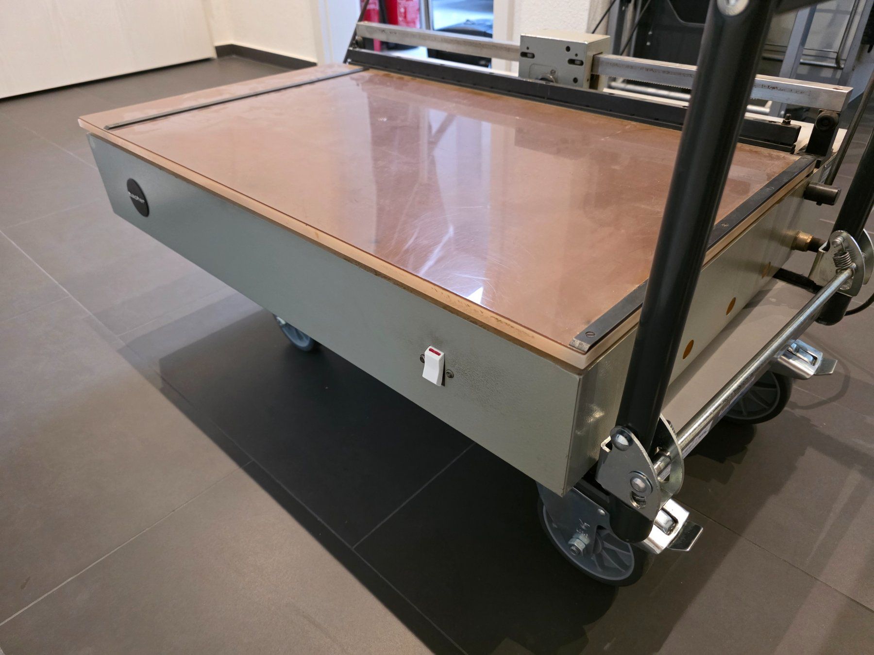 Tutte le macchine: Bacher Form-Control 1620 Filmschneidetisch Rollenschneider – Usato da Safenwil venduto da gudda 5