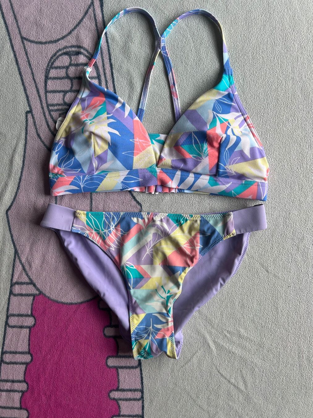 Costumi da bagno & Bikini: Neuwertiger Sommer Bikini mit Muster, Grösse 158 Top – Usato da Vernier venduto da Melone74