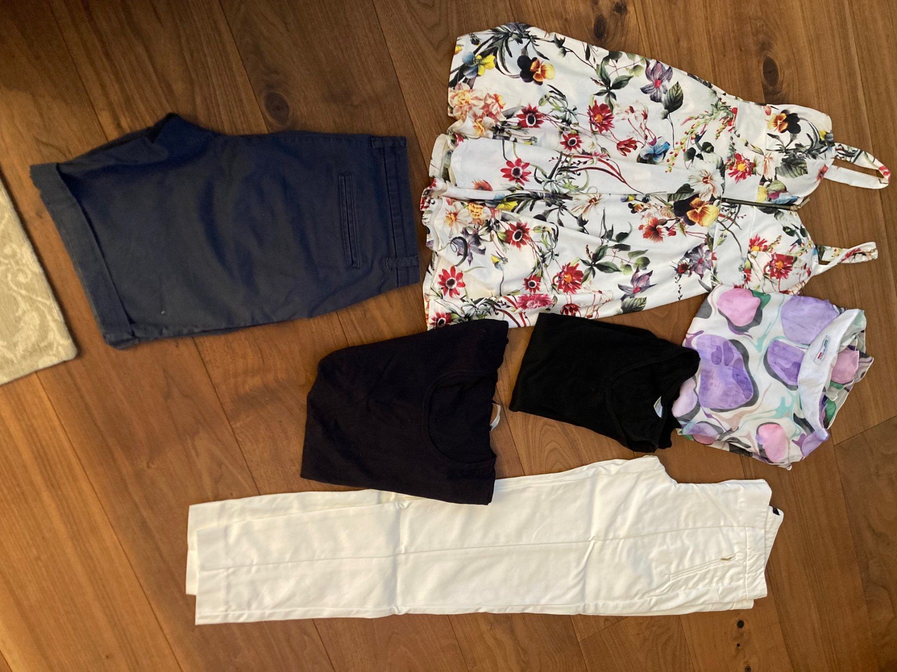 Navyboot Lots de vêtements: Damen Kleiderpaket, Navy Boot, etc. – D'occasion à Baar par moritz1960