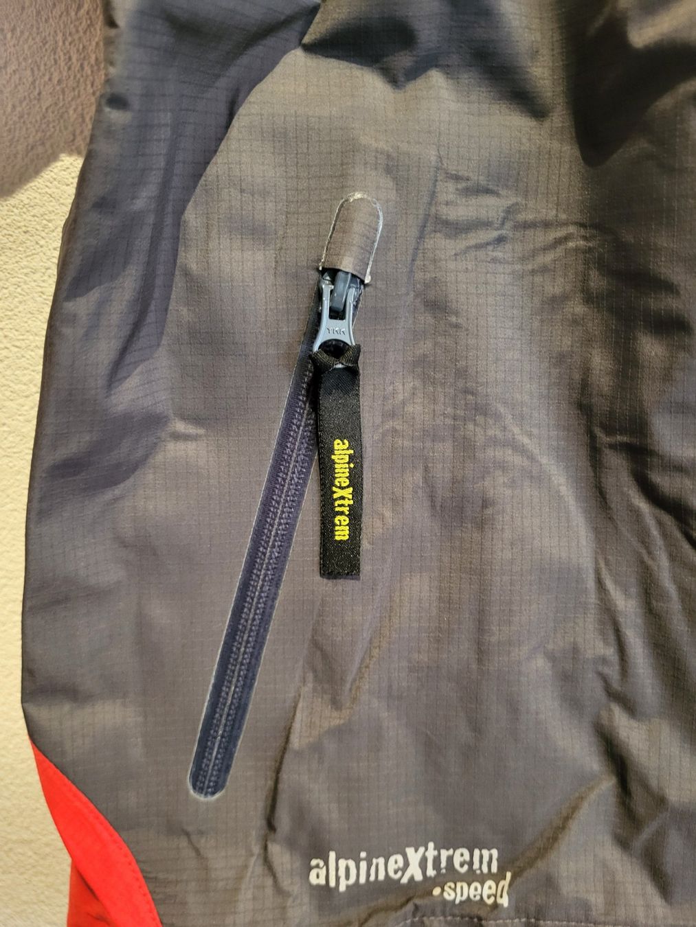 Salewa Giacche: SALEWA ALPINEXTREME- Hardshell Imperméable, M – Usato da Haute-Nendaz venduto da DetoutDerien 3
