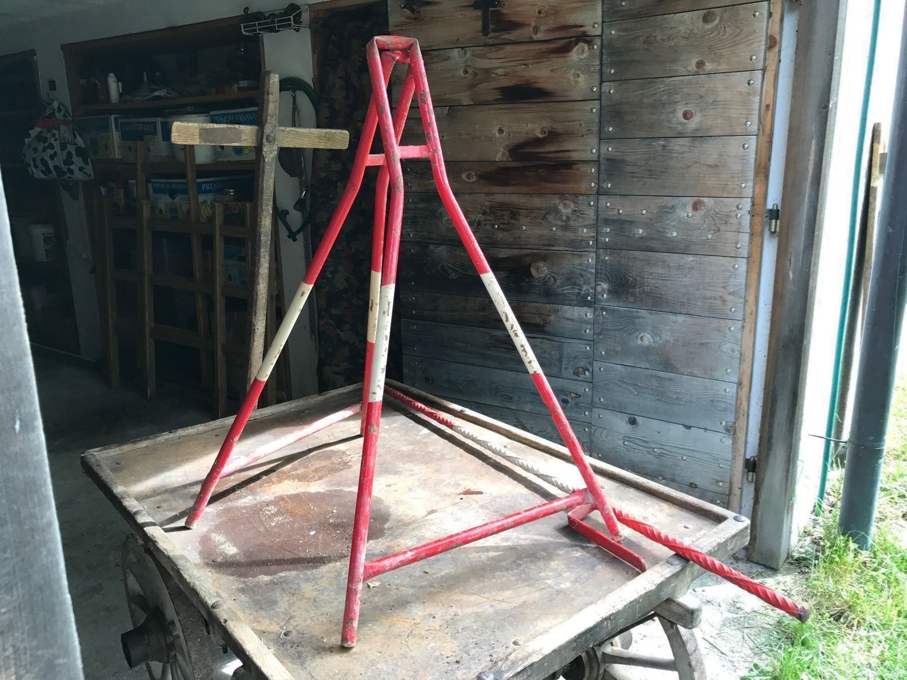 Alle Werkzeuge: 3 accessoires de chantier – Gebraucht aus Ste-Croix von BuffetSC 2