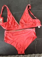 Zwei Sets, Koralle, Grösse 75/B Top Zustand!
