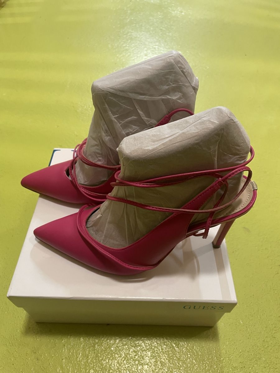 Guess Scarpe da donna: Guess Schnür-Pumps – Nuovo (secondo la descrizione) da Nänikon venduto da SarahZRH
