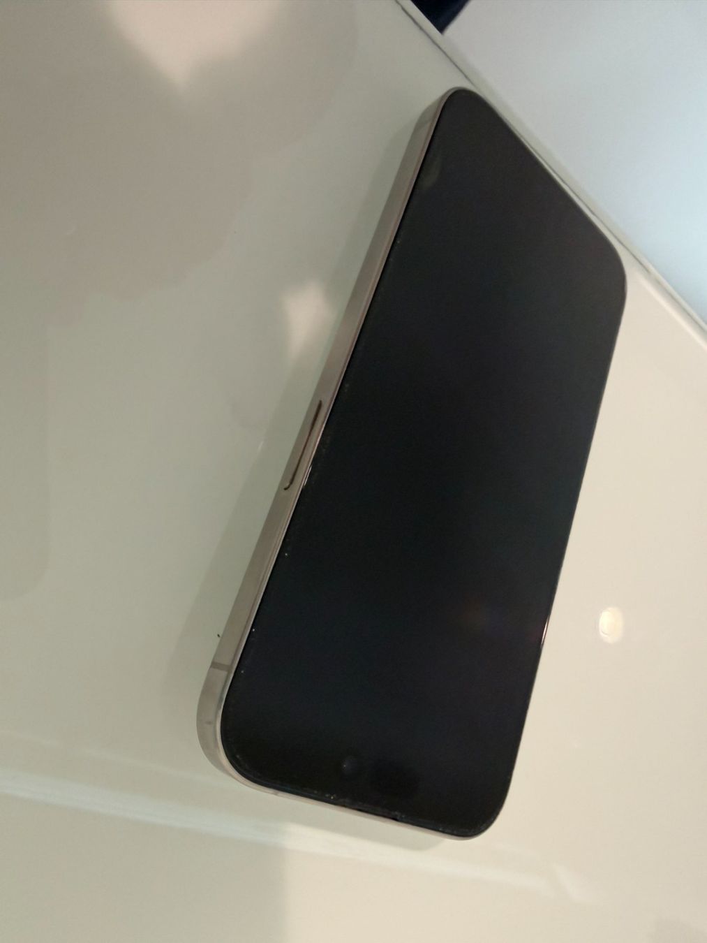 Apple Telefoni cellulari / Smartphones: iPhone15 Pro, White Titanium, 256GB – Usato da Liestal venduto da ripi1 2
