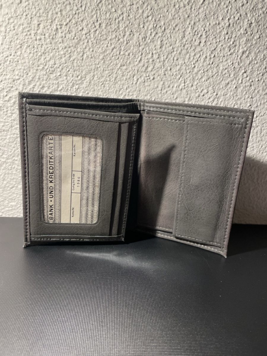 Portafogli: Portemonnaie  – Usato da Sargans venduto da Didis 2