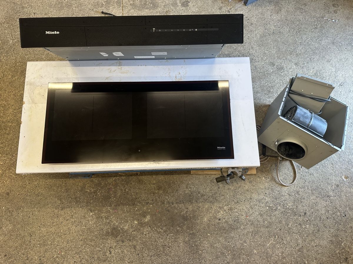 Miele Cappe di aspirazione: Miele Dunstabzug Downdraft – Usato da Dieterswil venduto da sigi-junior